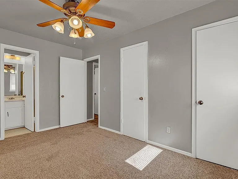1000 W Silver Meadow Dr — Photo 14