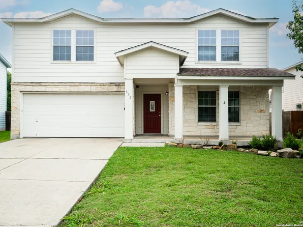 632 NW Crossing Dr, New Braunfels, TX 78130