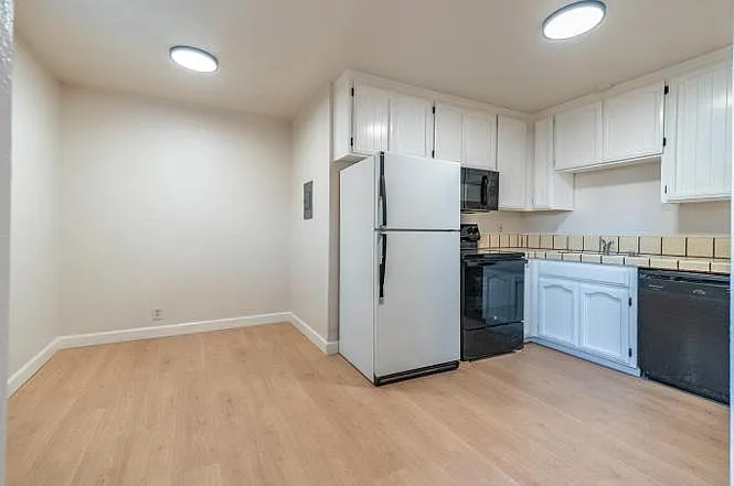 407 Raymond Ave #A — Photo 8