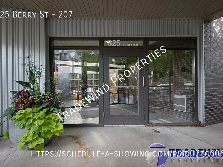 825 Berry St #207 — Photo 15
