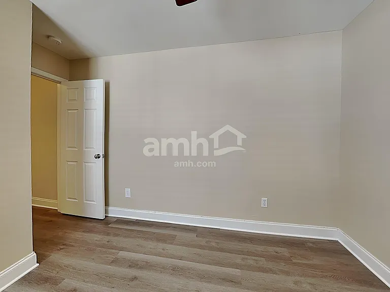 126 Diploma Dr — Photo 21