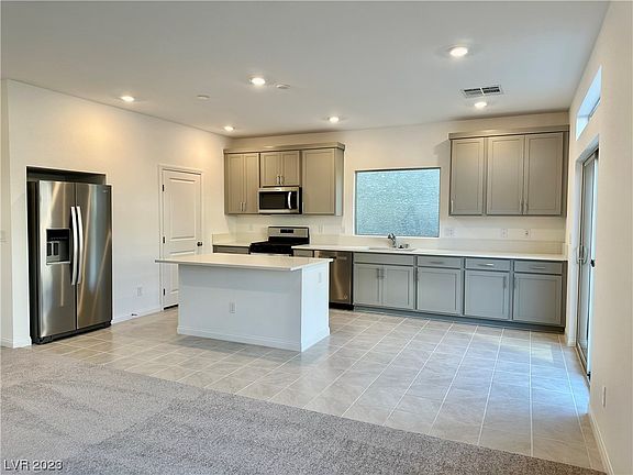 4th image of 10362 Rose Palisade St