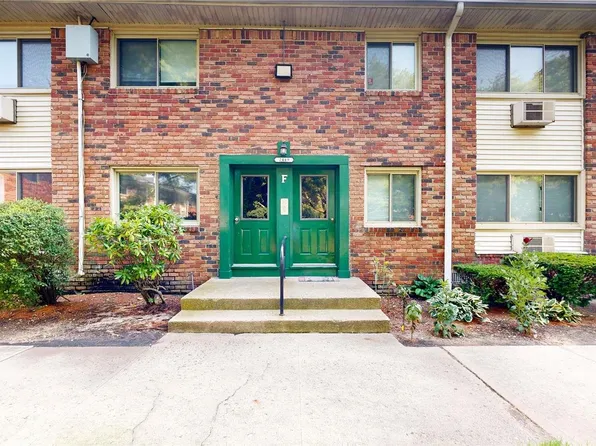 2449 F Union Boulevard #10 B, Islip, NY 11751