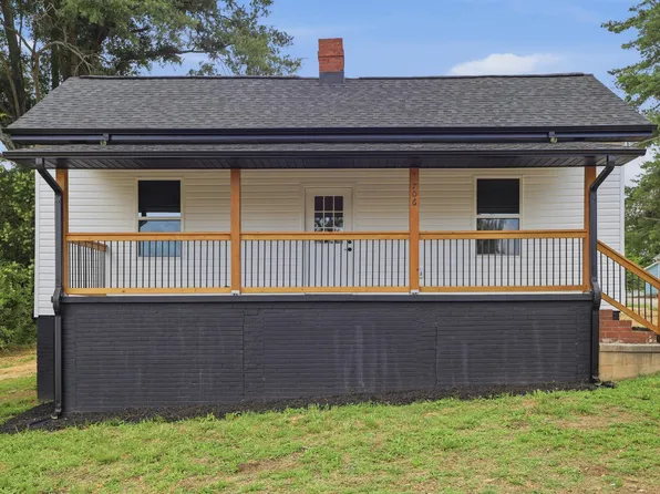 706 Gray St, Woodruff, SC 29388