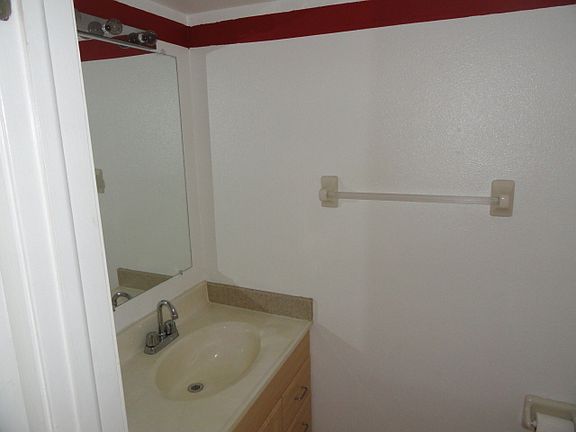 4th image of 3041 S Pines Dr APT 50