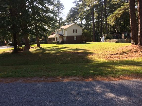 5th image of 1566 Cambridge Dr