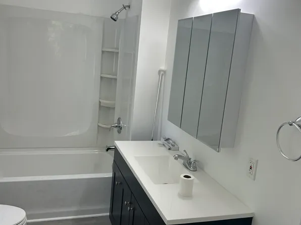 717 Hull St, Sharon, PA 16146