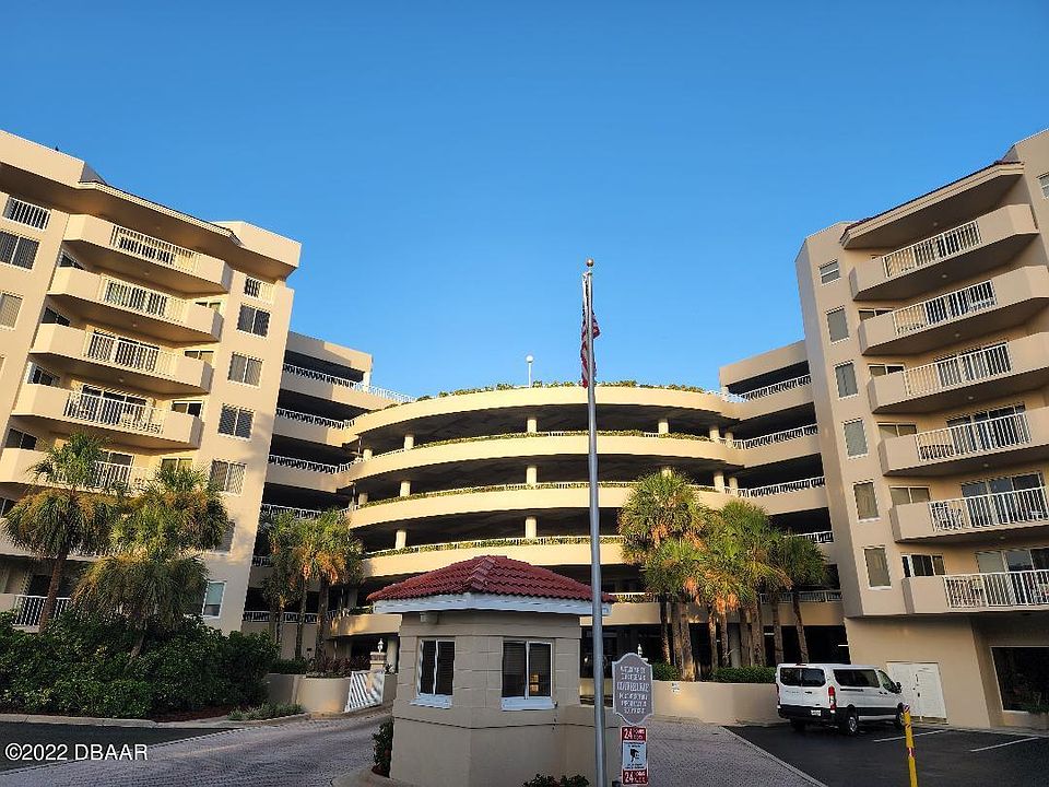 1st image of 3 Oceans West Blvd APT 1C2