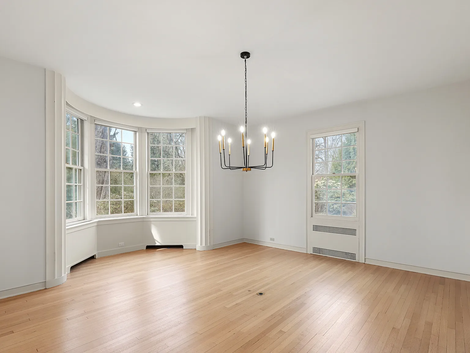 32 Orchard Dr — Photo 2