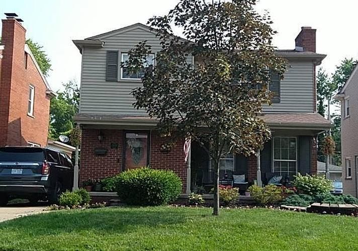 1st image of 21151 Lennon St