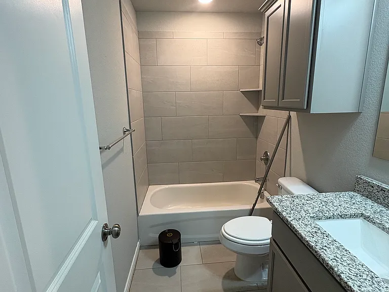 11600 Solar St — Photo 10