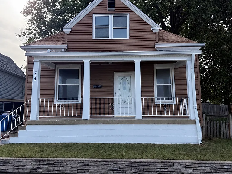 757 Regina Ave — Photo 1