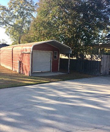 2nd image of 1006 Amelia St
