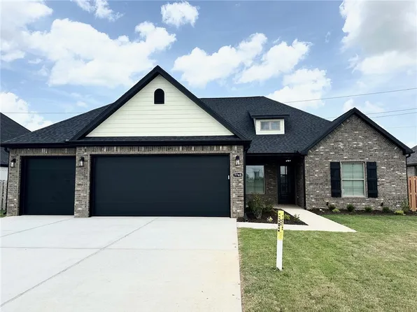 7748 Via Roma Ave, Springdale, AR 72762