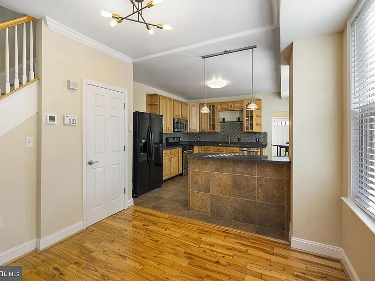 635 S Fagley St — Photo 10