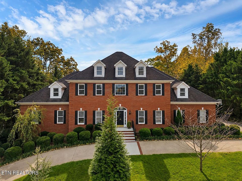 1st image of 142 Center Park Ln