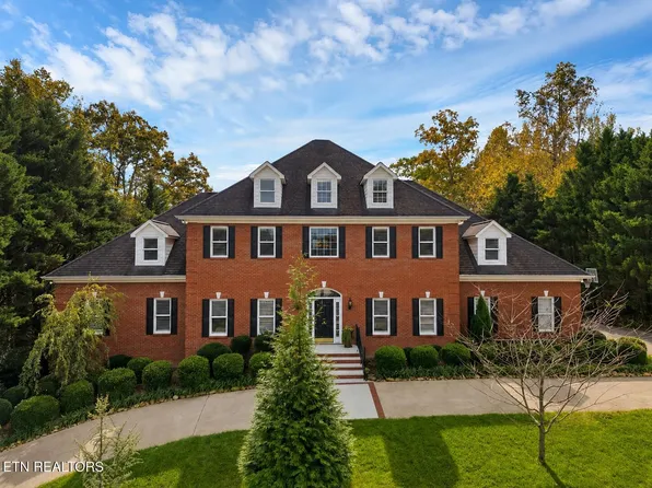 142 Center Park Ln, Oak Ridge, TN 37830