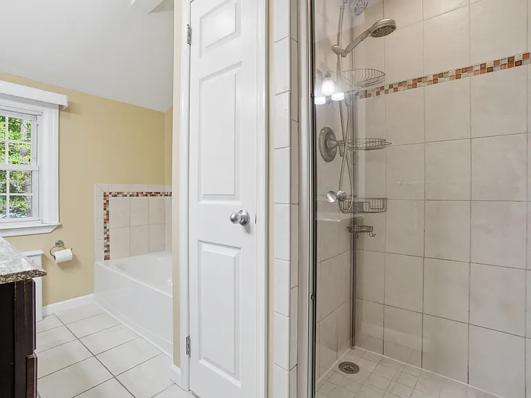 45 Oakland Ave — Photo 25