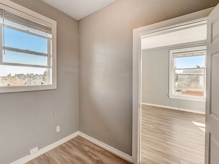 Madison View Apartments — Photo 35