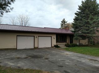 6105 Ridge Rd, Cheboygan, MI 49721