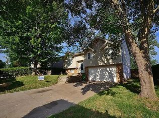 818 Evergreen Ave, Bellevue, NE 68005