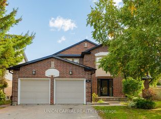 82 Old Yonge St, Aurora, ON L4G6C7