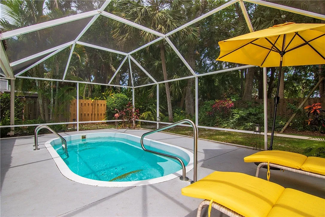 4 bed, 3.5 bath, 2572 sqft, $5,500 — Photo 1