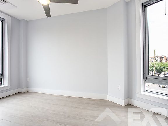 4th image of 975 Liberty Ave #4F