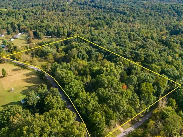 37 John Woods Rd, Oak Hill, OH 45656