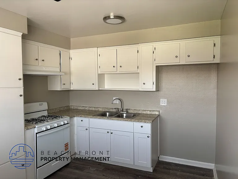 117 E Leatrice Ln — Photo 6