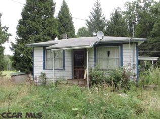 22 Larsens Ln, Renovo, PA 17764