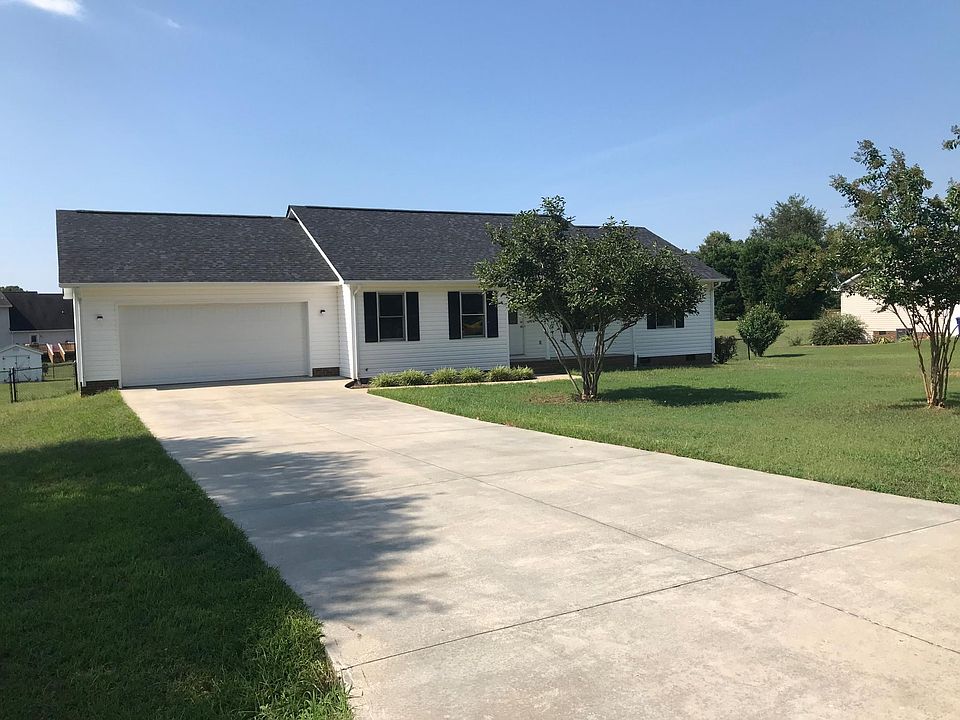 1st image of 128 Stonefield Dr