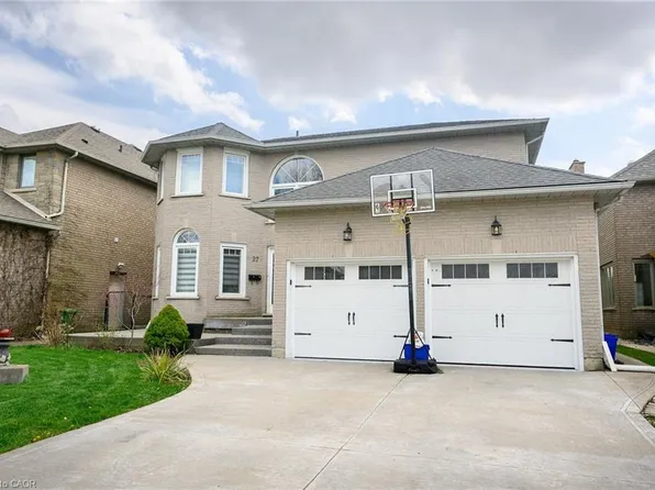 27 Promenade Dr, Hamilton, ON L8J 2T3