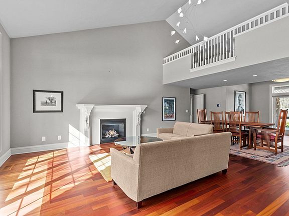 2nd image of 2134 Sunrise Dr