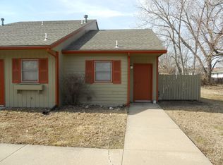 2807 Ridge Ct APT A, Lawrence, KS 66046