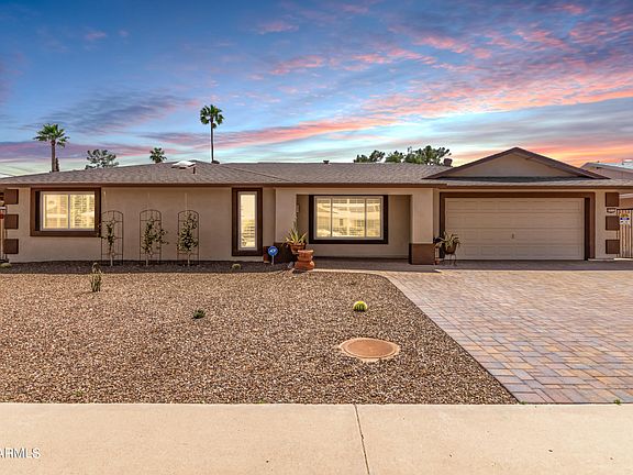 2nd image of 9543 W COUNTRY CLUB Drive