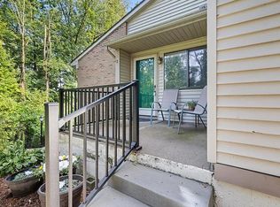 408 Spring Brooke Dr #55, Brighton, MI 48116