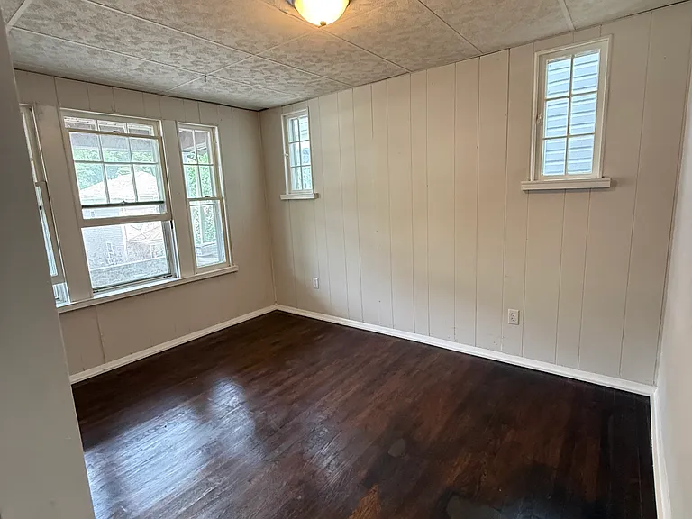 718 Gephart Dr — Photo 11