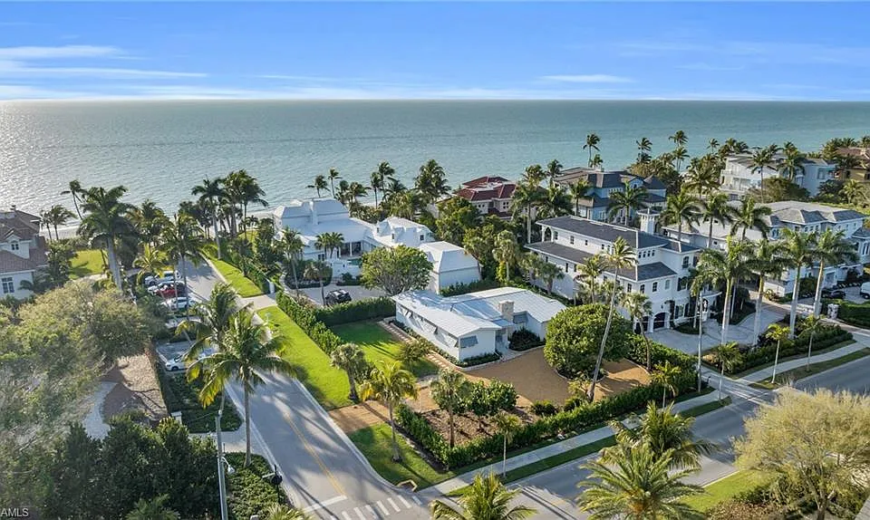 617 Gulf Shore Blvd N