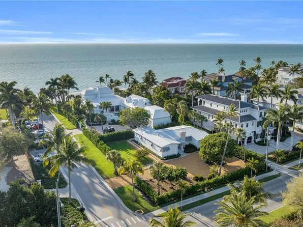 617 Gulf Shore Blvd N, Naples, FL 34102