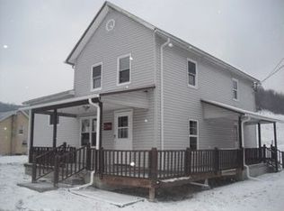 2296 Barnhill Rd, New Philadelphia, OH 44663