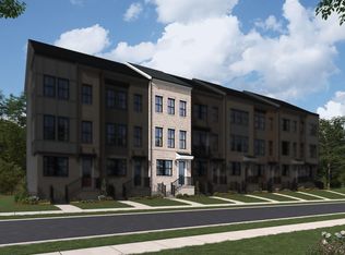 2690 River Birch Rd, Herndon, VA 20171