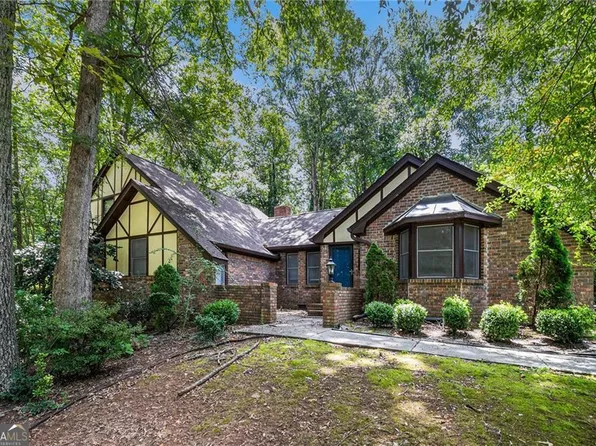 2550 Amalfi Dr, Conyers, GA 30012