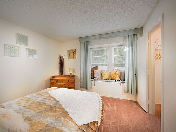 5th image of 11134 Sunburst Ln #11125-A