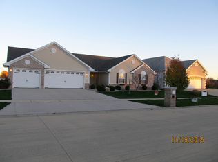 604 N Abbey Rd, Urbana, IL 61802