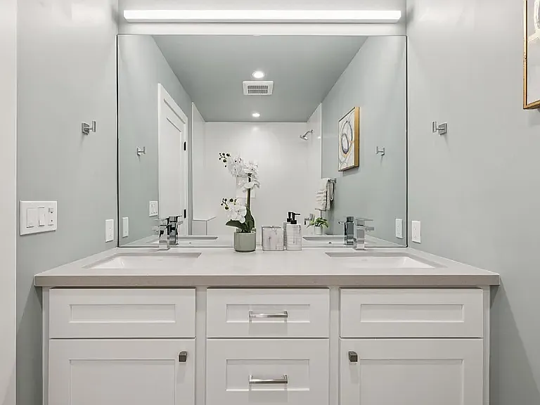 935 Circle Dr — Photo 14