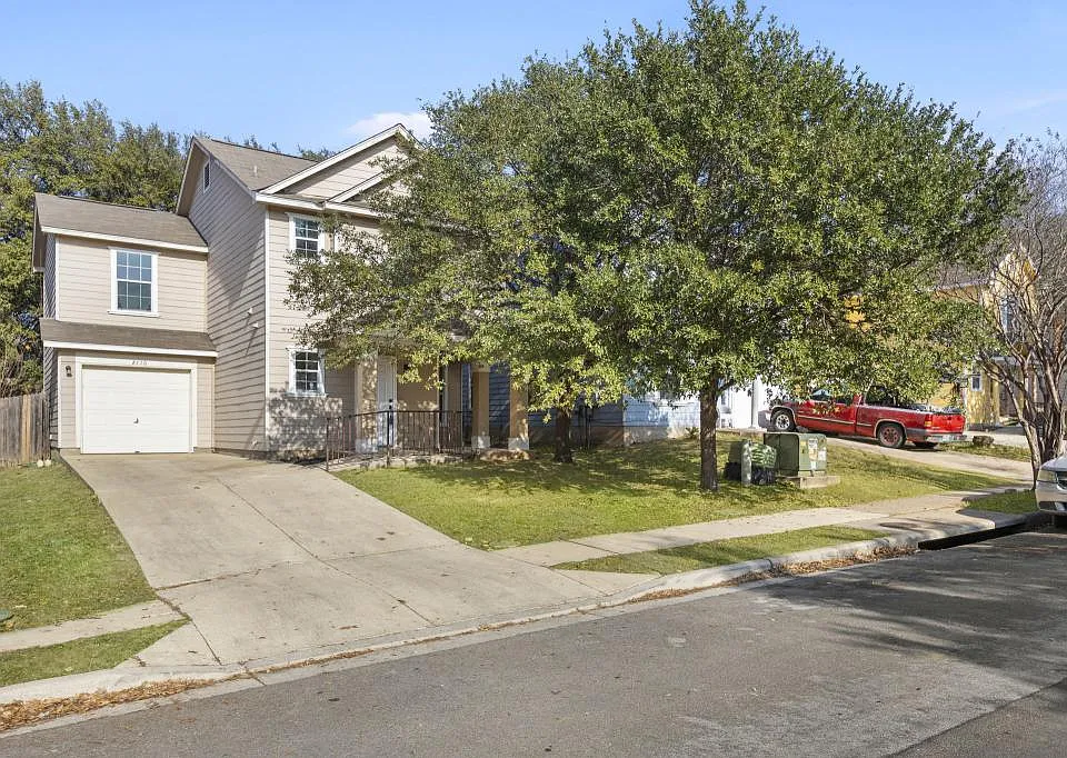 2110 Nogales Trl