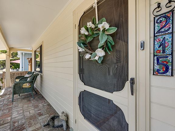 2nd image of 215 Grant Avenue