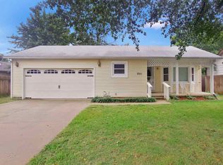 5911 W York St, Wichita, KS 67215