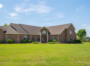106 Phyllis Ct, Moyock, NC 27958